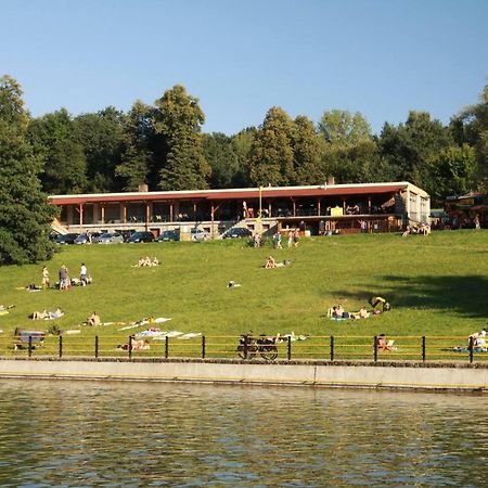 Restaurace Penzion Pod Sumarnikem Tvarozna Lhota Kültér fotó
