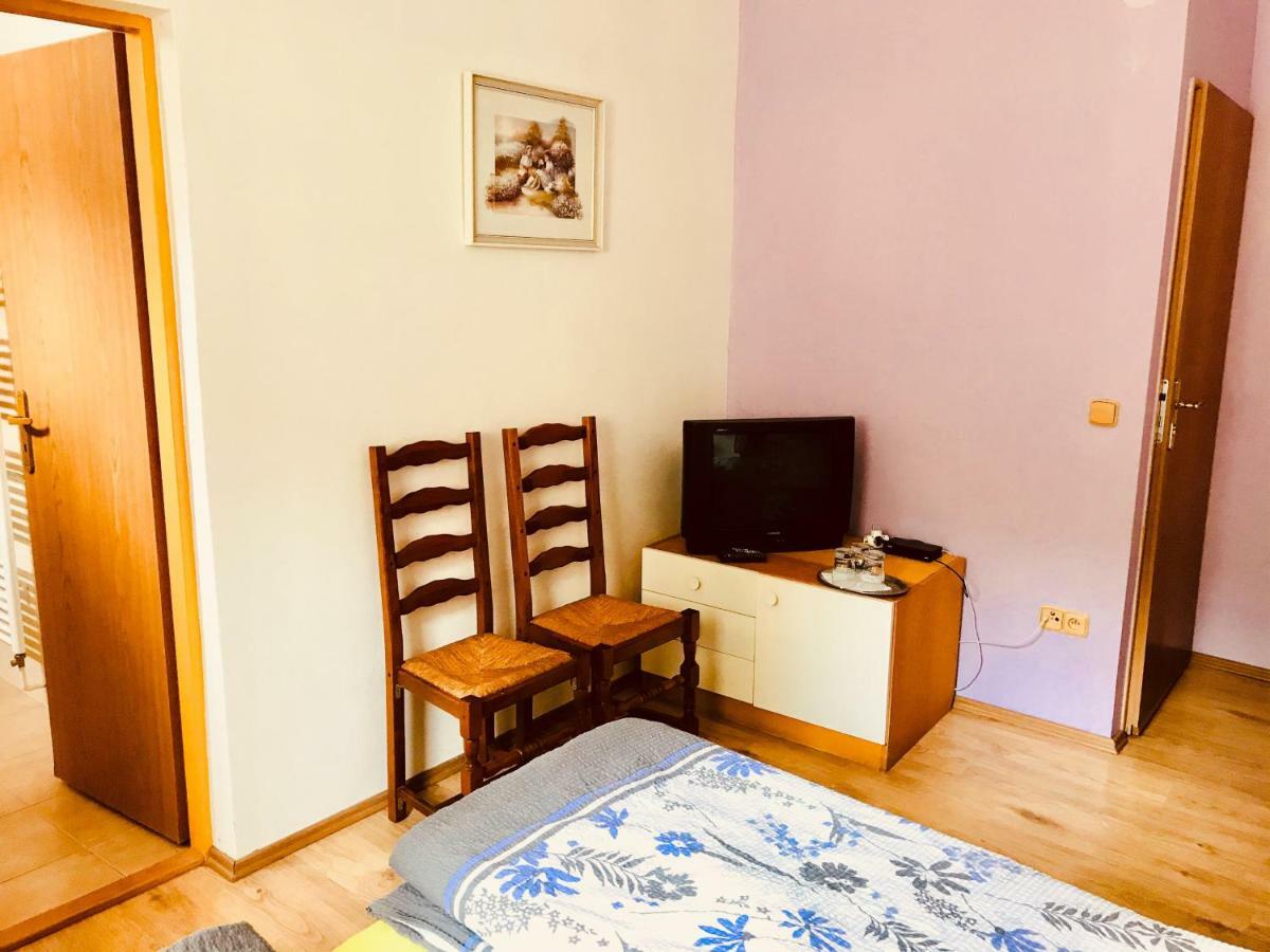 Restaurace Penzion Pod Sumarnikem Tvarozna Lhota Kültér fotó