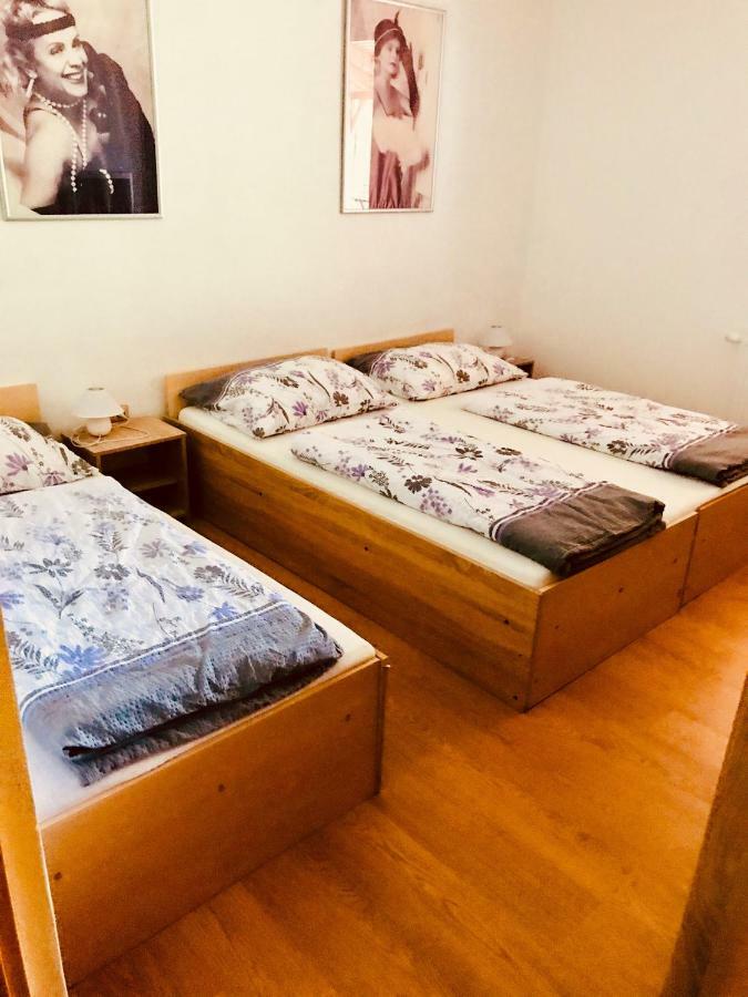 Restaurace Penzion Pod Sumarnikem Tvarozna Lhota Kültér fotó